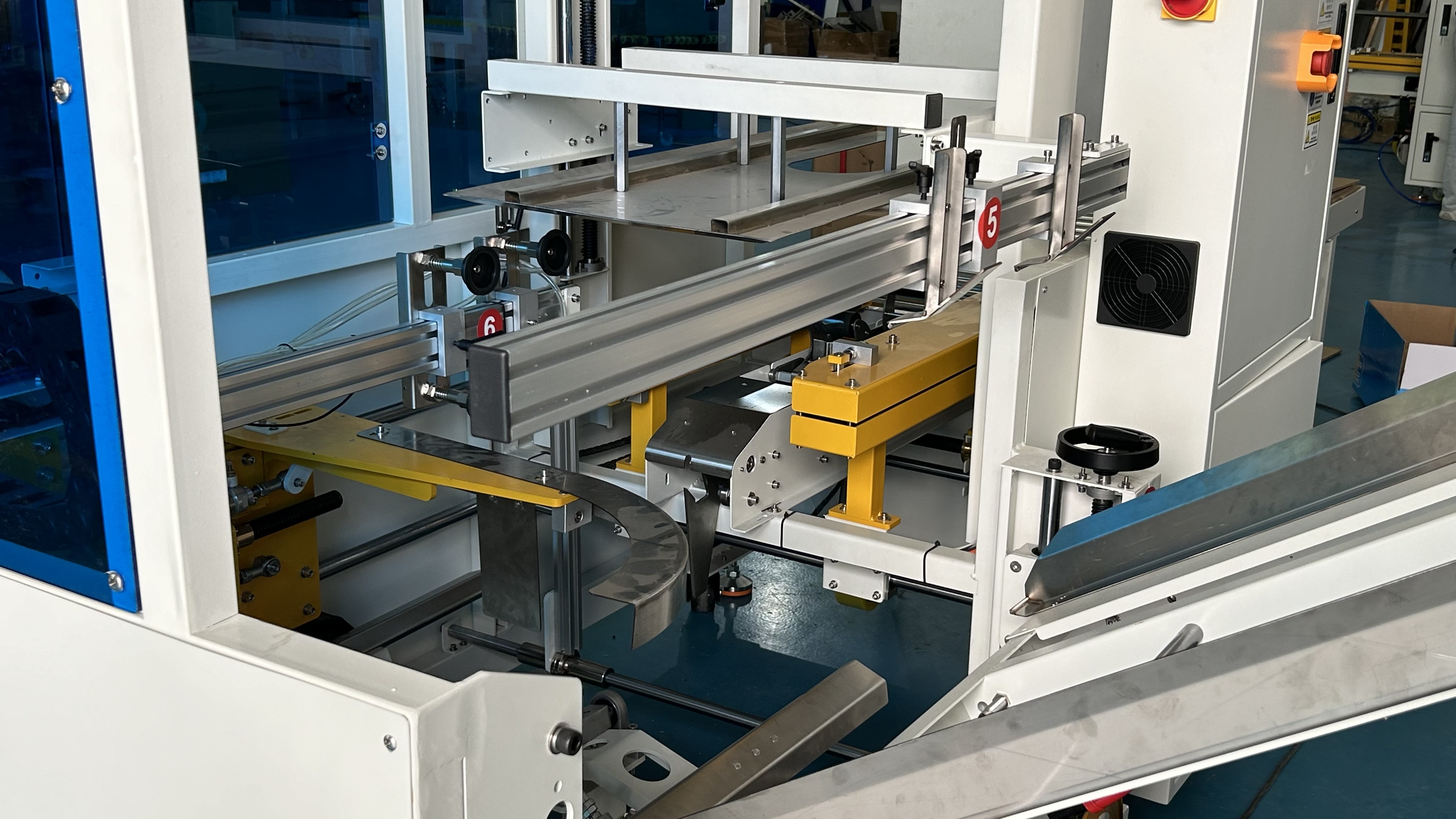Carton Erector -- Key Precautions for Operating a Carton Erector